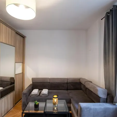 Karola Miarki شقة